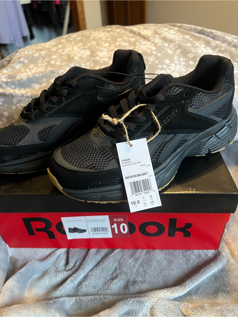 Reebok Chaos Running Black/Tan Men’s Size 10  Shoes, new with tag & box